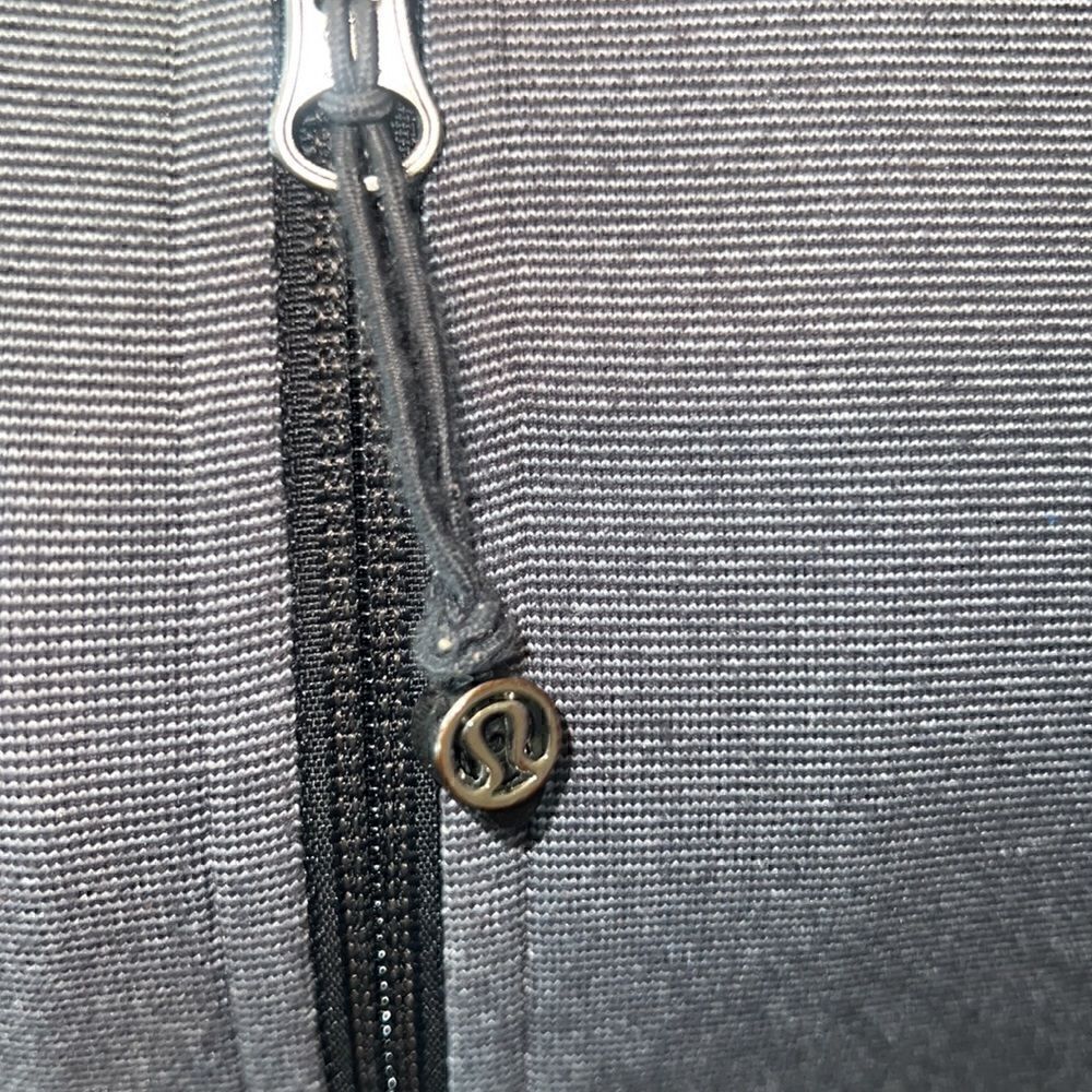 •Lululemon Stride jacket•​ - Picture 7 of 8
